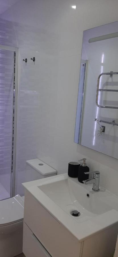 Apartamento Centrico フエンヒロラ エクステリア 写真