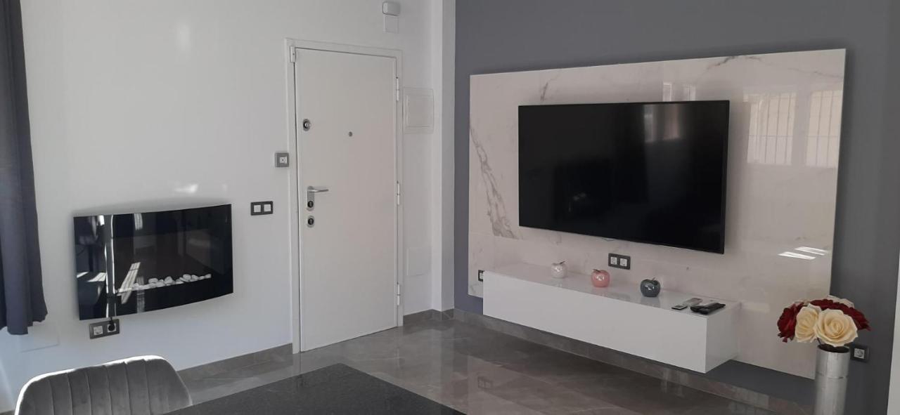 Apartamento Centrico フエンヒロラ エクステリア 写真